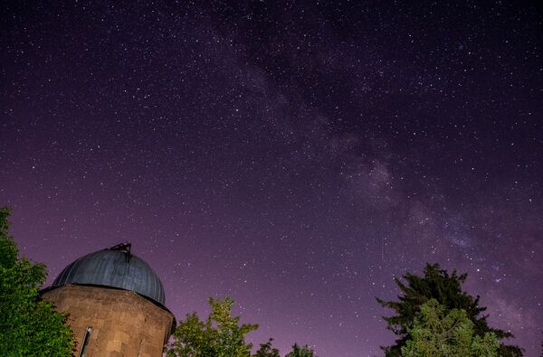 Армения вместе с другими странами СНГ будет изучать космос и угрозу астероидов - Sputnik Армения