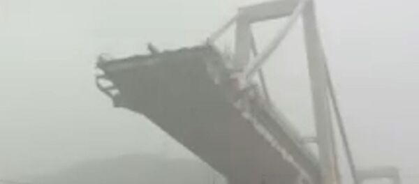 Обрушение моста в Генуе Обрушение моста в Генуе - Sputnik Армения