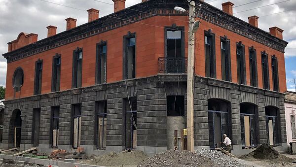 Здание бывшего ресторана Русалочка после ремонта станет Флоренцией, Гюмри - Sputnik Армения