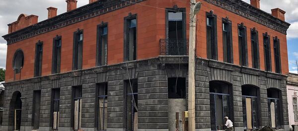 Здание бывшего ресторана Русалочка после ремонта станет Флоренцией, Гюмри Здание бывшего ресторана Русалочка после ремонта станет Флоренцией, Гюмри - Sputnik Արմենիա