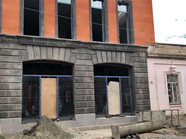 Здание бывшего ресторана Русалочка после ремонта станет Флоренцией, Гюмри - Sputnik Армения