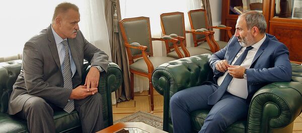 Премьер-министр Армении Никол Пашинян принял генерального директора ЮКЖД Сергея Валько (15 августа 2018). Еревaн Премьер-министр Армении Никол Пашинян принял генерального директора ЮКЖД Сергея Валько (15 августа 2018). Еревaн - Sputnik Армения