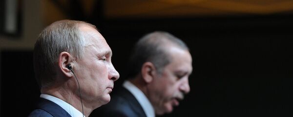 Президенты России и Турции Владимир Путин и Реджеп Тайип Эрдоган на совместной пресс-конференции (1 декабря 2014). Анкара - Sputnik Армения