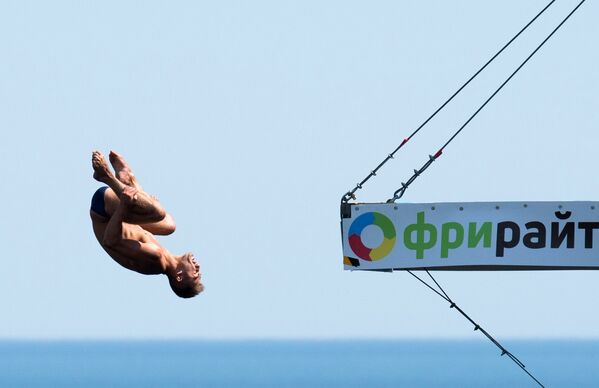 Международный Кубок мира по клифф-дайвингу в Крыму - Sputnik Армения