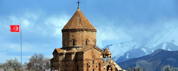 Церковь Святого Креста, остров Ахтамар, Турция - Sputnik Армения