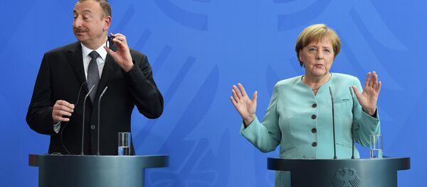 Канцлер Германии Ангела Меркель и президент Азербайджана Ильхам Алиев на совместной пресс-конференции (7 июня 2016). Берлин, Германия Канцлер Германии Ангела Меркель и президент Азербайджана Ильхам Алиев на совместной пресс-конференции (7 июня 2016). Берлин, Германия - Sputnik Արմենիա