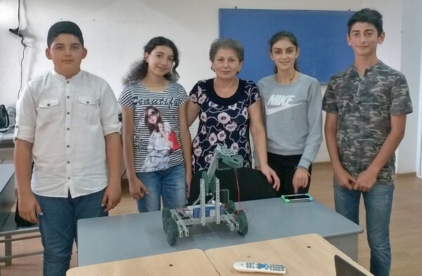 Школьная инженерная лаборатория ArMath деревни Айгеовит Школьная инженерная лаборатория ArMath деревни Айгеовит - Sputnik Արմենիա