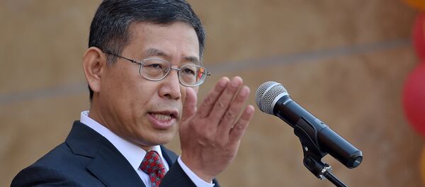 Чрезвычайный и полномочный посол Китая в Армении Тянь Эрлун на торжественном открытии школы с китайским обучением (22 августа 2018). Ереван Чрезвычайный и полномочный посол Китая в Армении Тянь Эрлун на торжественном открытии школы с китайским обучением (22 августа 2018). Ереван - Sputnik Արմենիա