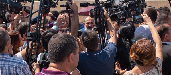 Премьер-министр Армении Никол Пашинян на торжественном октрытии школы с китайским обучением (22 августа 2018). Ереван - Sputnik Армения