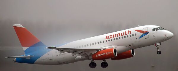 Самолет Сухой Суперджет-100 авиакомпании Азимут - Sputnik Армения