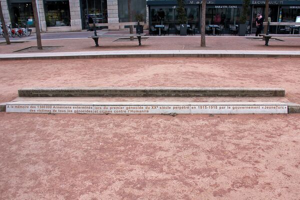 Թուրքերի սպառնալիքներին հակառակ. ինչպես ֆրանսիացիներն հայերին օգնեցին Լիոնում Թուրքերի սպառնալիքներին հակառակ. ինչպես ֆրանսիացիներն հայերին օգնեցին Լիոնում - Sputnik Արմենիա