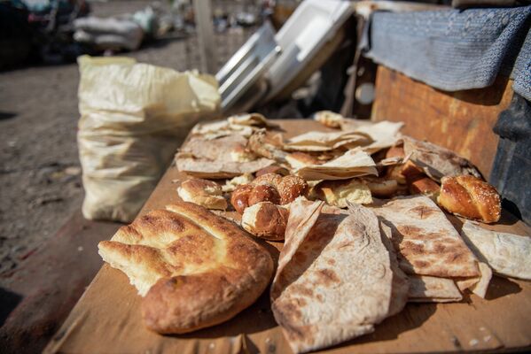 Как живут люди на блошином рынке в Ереване - Sputnik Армения
