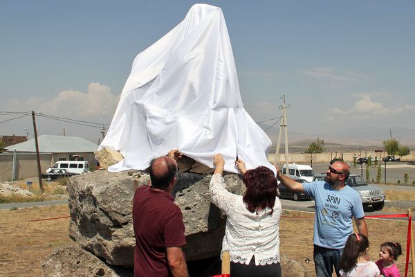 Торжественное открытие монумента армянскому гампру (22 августа 2018). Котайк Торжественное открытие монумента армянскому гампру (22 августа 2018). Котайк - Sputnik Արմենիա