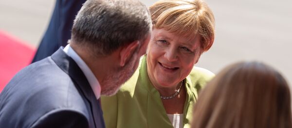 Канцлер Германии Ангела Меркель прибыла в Ереван (24 августа 2018). Аэропорт Звартноц - Sputnik Армения