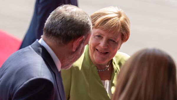 Канцлер Германии Ангела Меркель прибыла в Ереван (24 августа 2018). Аэропорт Звартноц - Sputnik Армения