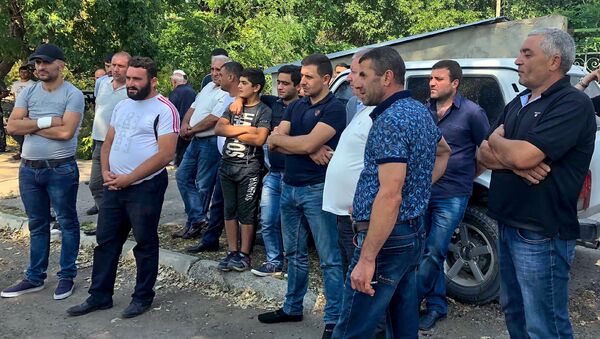 Жители Маралика требуют отставки главы общины (24 августа 2018). Маралик - Sputnik Армения
