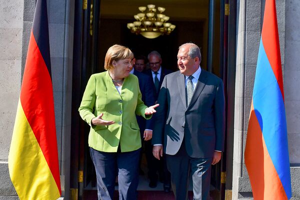 Встреча Президента Армении Армена Саркисяна и канцлера Германии Ангелы Меркель (24 августа 2018). Еревaн - Sputnik Армения