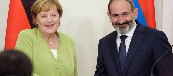 Совместная пресс-конференция премьер-министра Армении Никола Пашиняна и канцлера Германии Ангелы Меркель (24 августа 2018). Еревaн - Sputnik Արմենիա