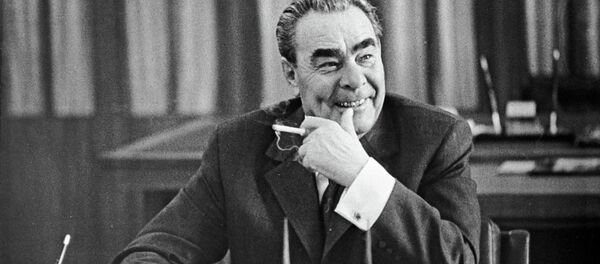 Портрет генерального секретаря ЦК КПСС Леонида Ильича Брежнева в исполнении Владимира Мусаэльяна (1 мая 1973). Москвa - Sputnik Արմենիա