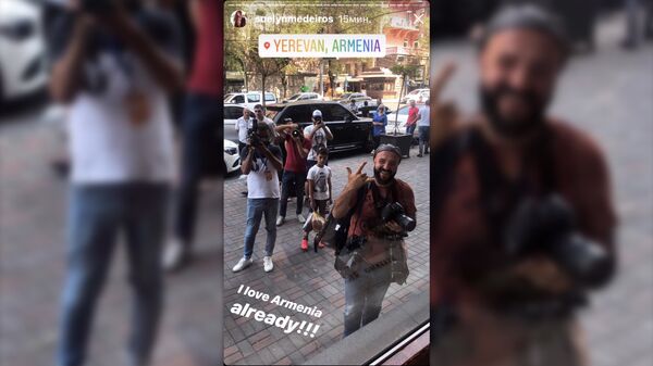 Инстаграм сториз подружки Дэна Билзеряна - Сайлен Медейрос. Продолжение - Sputnik Армения