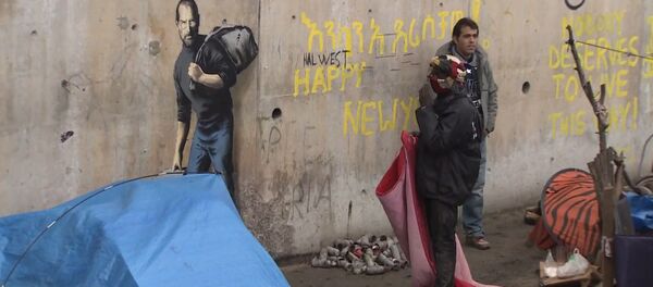 СПУТНИК_Бэнкси за 7 евро, или Как уличный художник помог заработать мигрантам - Sputnik Армения