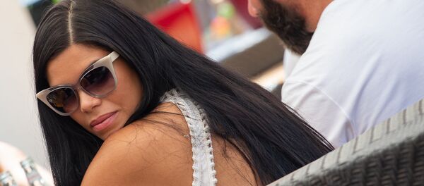 Сайлен Медейрос в кафе на Северном проспекте (27 августа 2018). Еревaн - Sputnik Армения