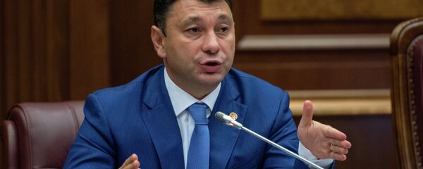 Вице-спикер Парламента Армении Эдуард Шармазанов на внеочередном заседании НС (28 августа 2018). Еревaн - Sputnik Армения