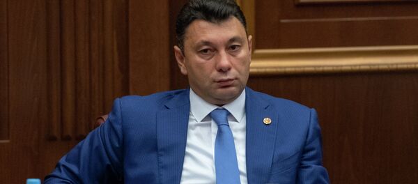 Вице-спикер Парламента Армении Эдуард Шармазанов на внеочередном заседании НС (28 августа 2018). Еревaн - Sputnik Армения