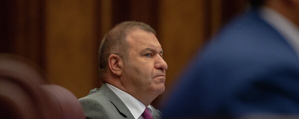 Вице-спикер Парламента Армении Микаел Мелкумян на внеочередном заседании НС (28 августа 2018). Еревaн - Sputnik Արմենիա
