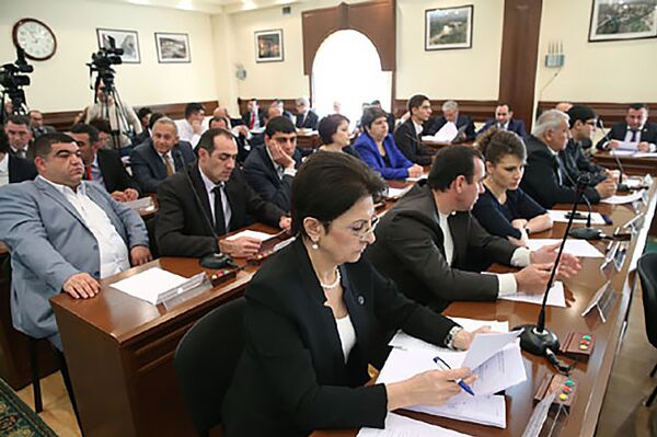 Тамар Погосян на заседании Совета старейшин (31 октября 2013). Ереван Тамар Погосян на заседании Совета старейшин (31 октября 2013). Ереван - Sputnik Արմենիա