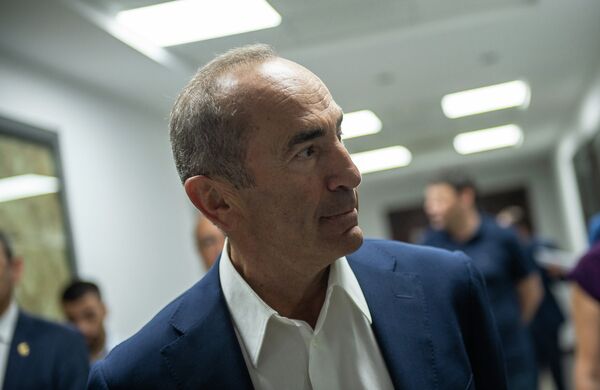 Нереальный 2018-й: армянский танец Макрона, носки Трюдо, селфи с Меркель и все это безумие - Sputnik Армения