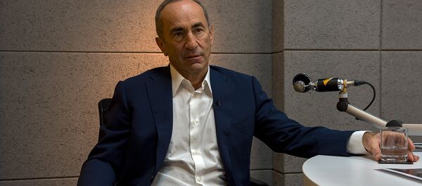 Второй президент Республики Армения Роберт Кочарян в гостях у Sputnik Армения Второй президент Республики Армения Роберт Кочарян в гостях у Sputnik Армения - Sputnik Արմենիա