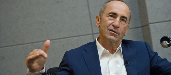 Второй президент Республики Армения Роберт Кочарян в гостях у Sputnik Армения Второй президент Республики Армения Роберт Кочарян в гостях у Sputnik Армения - Sputnik Արմենիա