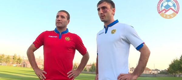 ФФА представила новый дизайн формы сборной Армении по футболу - Sputnik Армения