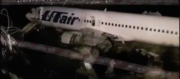 Օгонь уничтожил крылья Boeing 737, выкатившегося за пределы ВПП в Сочи - Sputnik Արմենիա