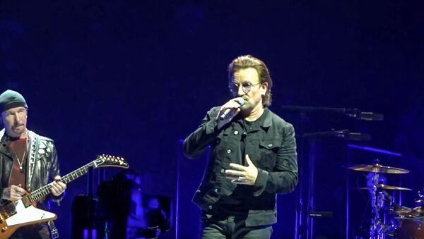 Боно из U2 потерял голос и не смог допеть - Sputnik Армения