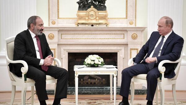 Президент РФ В. Путин встретился с премьер-министром Армении Н. Пашиняном - Sputnik Армения