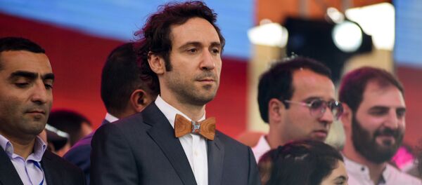 Айк Марутян на митинге (8 мая 2018). Еревaн - Sputnik Армения