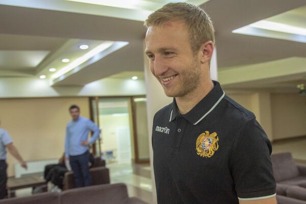 Կապառոսի նորամուտը. ովքե՞ր կարող են խաղալ Հայաստանի ազգային հավաքականում Կապառոսի նորամուտը. ովքե՞ր կարող են խաղալ Հայաստանի ազգային հավաքականում - Sputnik Արմենիա