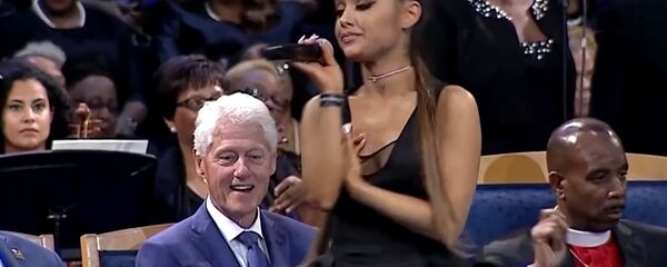 Взгляд Билла Клинтона Взгляд Билла Клинтона - Sputnik Армения