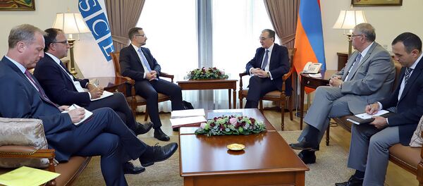 Министр иностранных дел Армении Зограб Мнацаканян принял генерального секретаря ОБСЕ Томаса Гремингера (4 сентября 2018). Еревaн Министр иностранных дел Армении Зограб Мнацаканян принял генерального секретаря ОБСЕ Томаса Гремингера (4 сентября 2018). Еревaн - Sputnik Армения