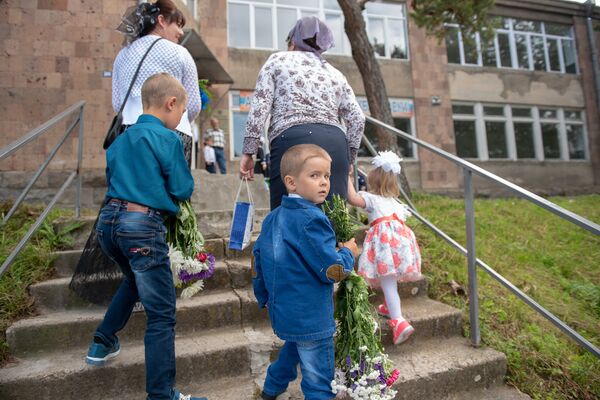 Первый раз в первый класс Первый раз в первый класс - Sputnik Армения