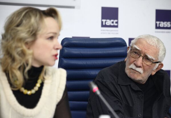 Нет состава преступления: СК отказался возбудить дело против экс-жены Джигарханяна Нет состава преступления: СК отказался возбудить дело против экс-жены Джигарханяна - Sputnik Армения