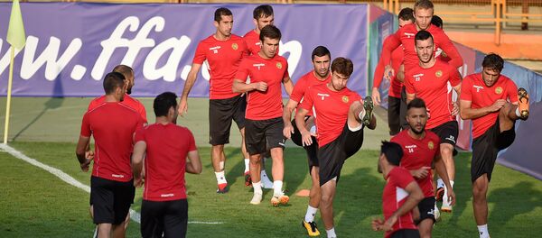 Тренировка сборной Армении по футболу перед матчем Лиги Наций УЕФА со сборной Лихтенштейна (5 сентября 2018). Еревaн Тренировка сборной Армении по футболу перед матчем Лиги Наций УЕФА со сборной Лихтенштейна (5 сентября 2018). Еревaн - Sputnik Արմենիա