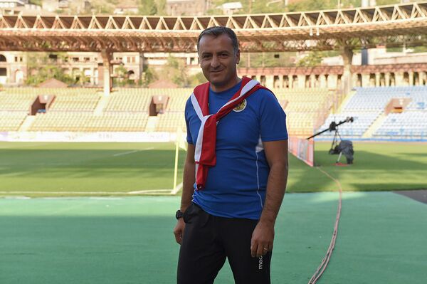 Մարզիչների փոփոխությունը հայկական ֆուտբոլում. ով ուր տեղափոխվեց 1 մրցաշրջանի ընթացքում - Sputnik Արմենիա