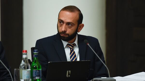 Первый вице-премер министр Армении Арарат Мирзоян на заседании правительства (6 сентября 2018). Еревaн - Sputnik Արմենիա