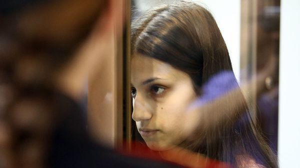 Рассмотрение в Мосгорсуде жалобы на арест сестер Марии, Крестины и Ангелины Хачатурян, обвиняемых в убийстве отца (20 августа 2018). Москвa - Sputnik Արմենիա