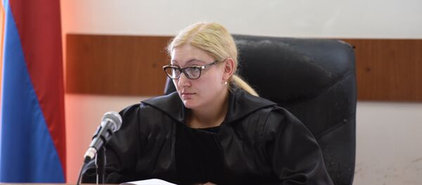 Судья Анна Данибекян на заседании по вопросу ареста Айка Саргсяна (7 сентября 2018). Ереван - Sputnik Армения