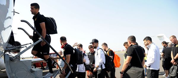 Сборная Армении по футболу вылетает в Македонию Сборная Армении по футболу вылетает в Македонию - Sputnik Армения