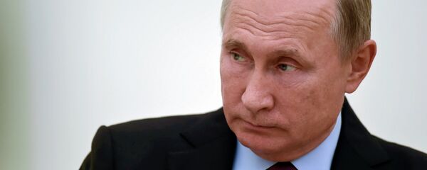 Президент России Владимир Путин во время встречи с премьер-министром Армении Николом Пашиняном (8 срнтября 2018). Москвa - Sputnik Армения